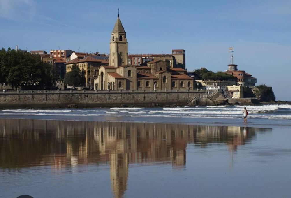 Espectacular Piso En La Playa * Gijón